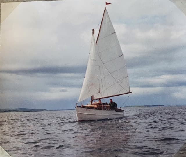 Olette under sail on the Shannon Estuary